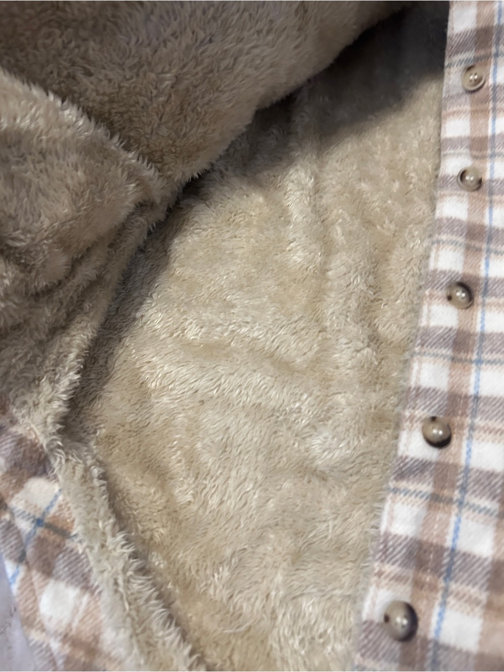 Woman’s Shacket - Picture 3 of 4